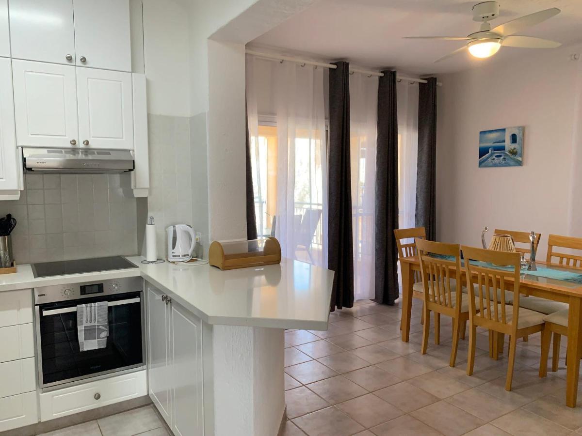 Kings Palace - Stylish, Modern 2 Bed With Sea Views Paphos 外观 照片